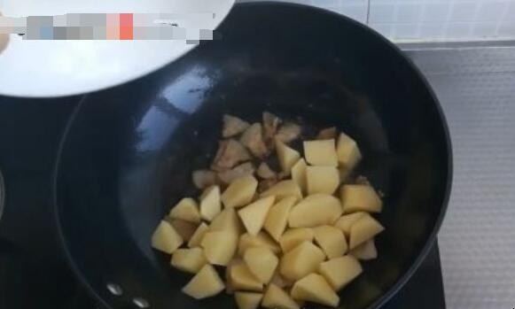 茄子炖土豆的流程怎么样